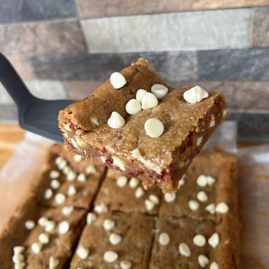 White Chocolate & Raspberry Cookie Bar